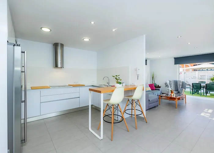 Llevantpicafort Villa *