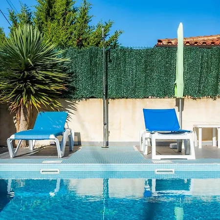 Llevantpicafort Villa *